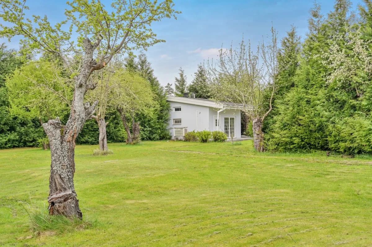 Hyresbostad på Säbyholmsvägen i Rosersberg