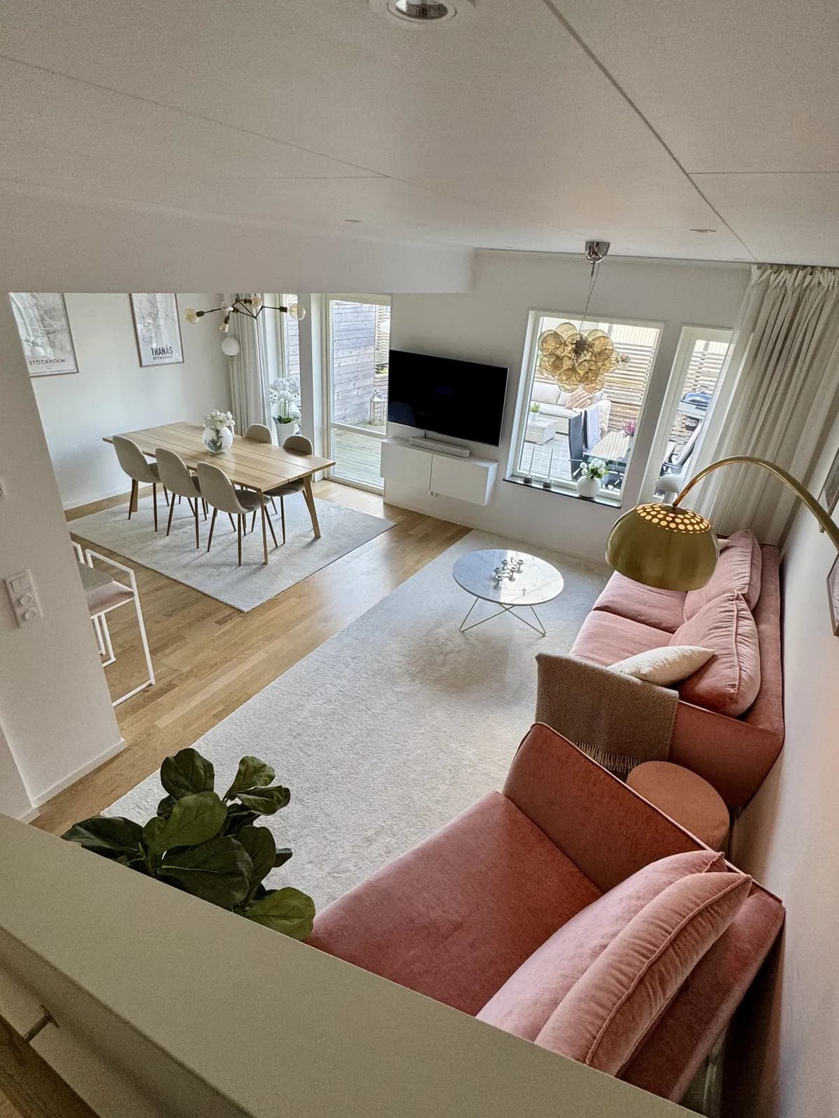 Radhus på Lövhagsvägen i Täby