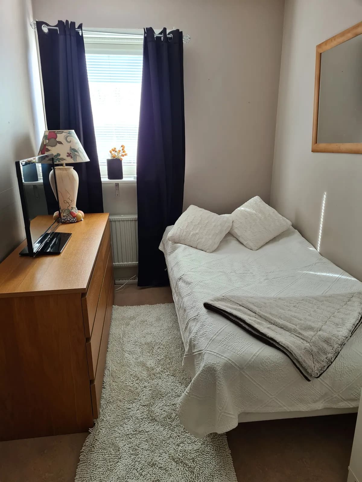 Radhus på Fjäderharvsgatan i Angered