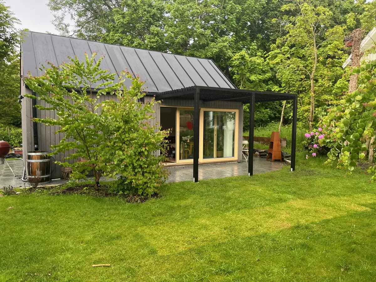 Stuga på Jydeklovan i Brännö