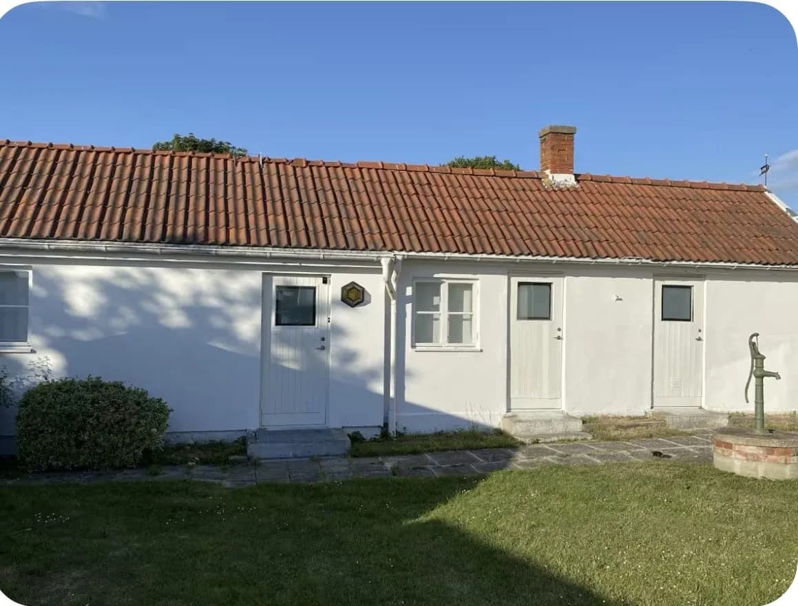 Stuga på Falsterbovägen i Höllviken