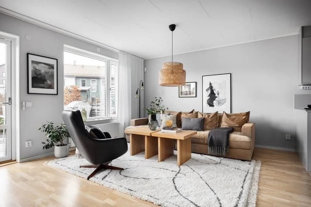 Radhus på Tollare Ängsväg i Saltsjö-boo