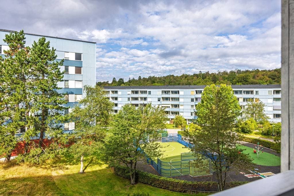 Hyreslägenhet på Hisings Backa i hisings-backa