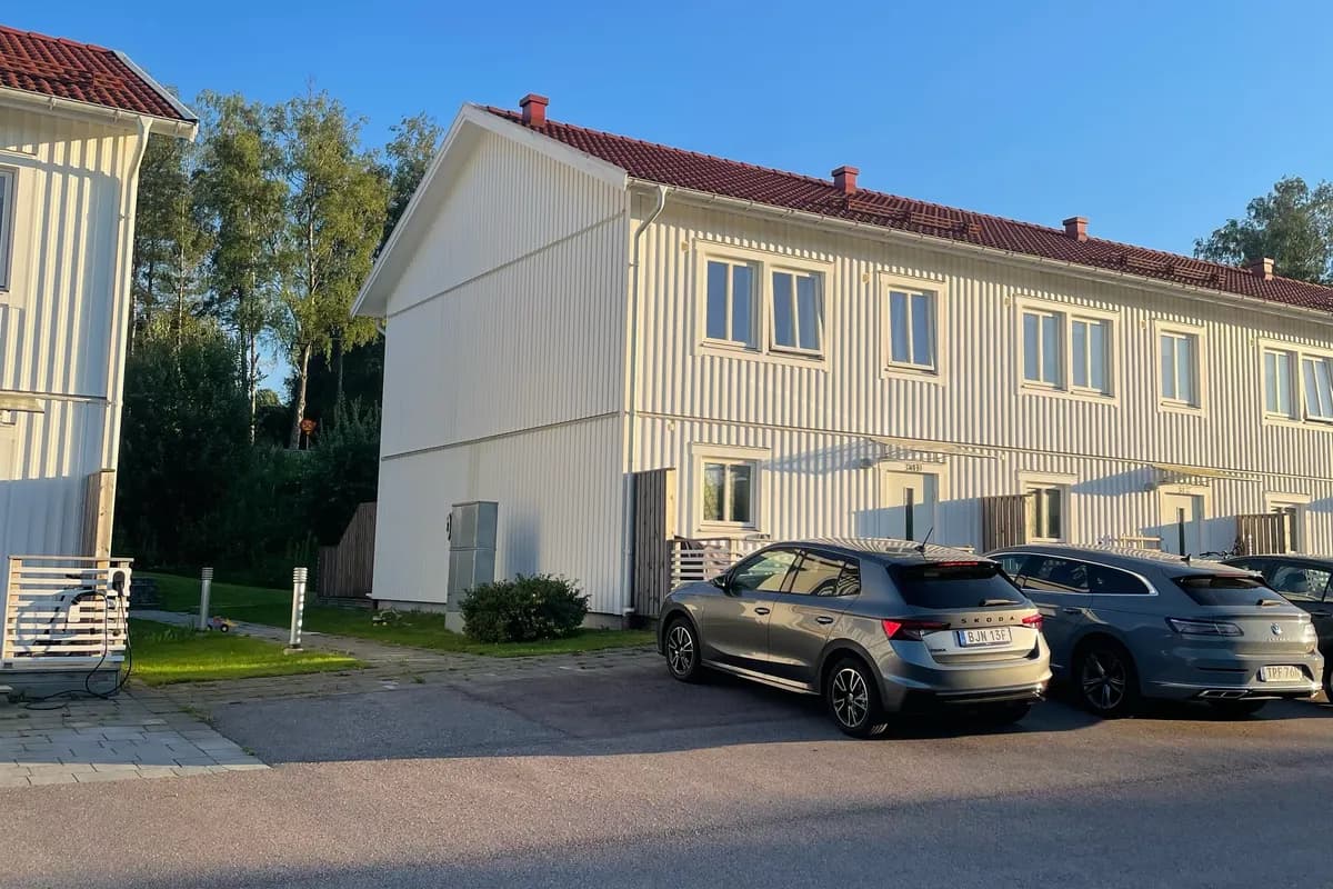 Radhus på Lakevägen i Örebro