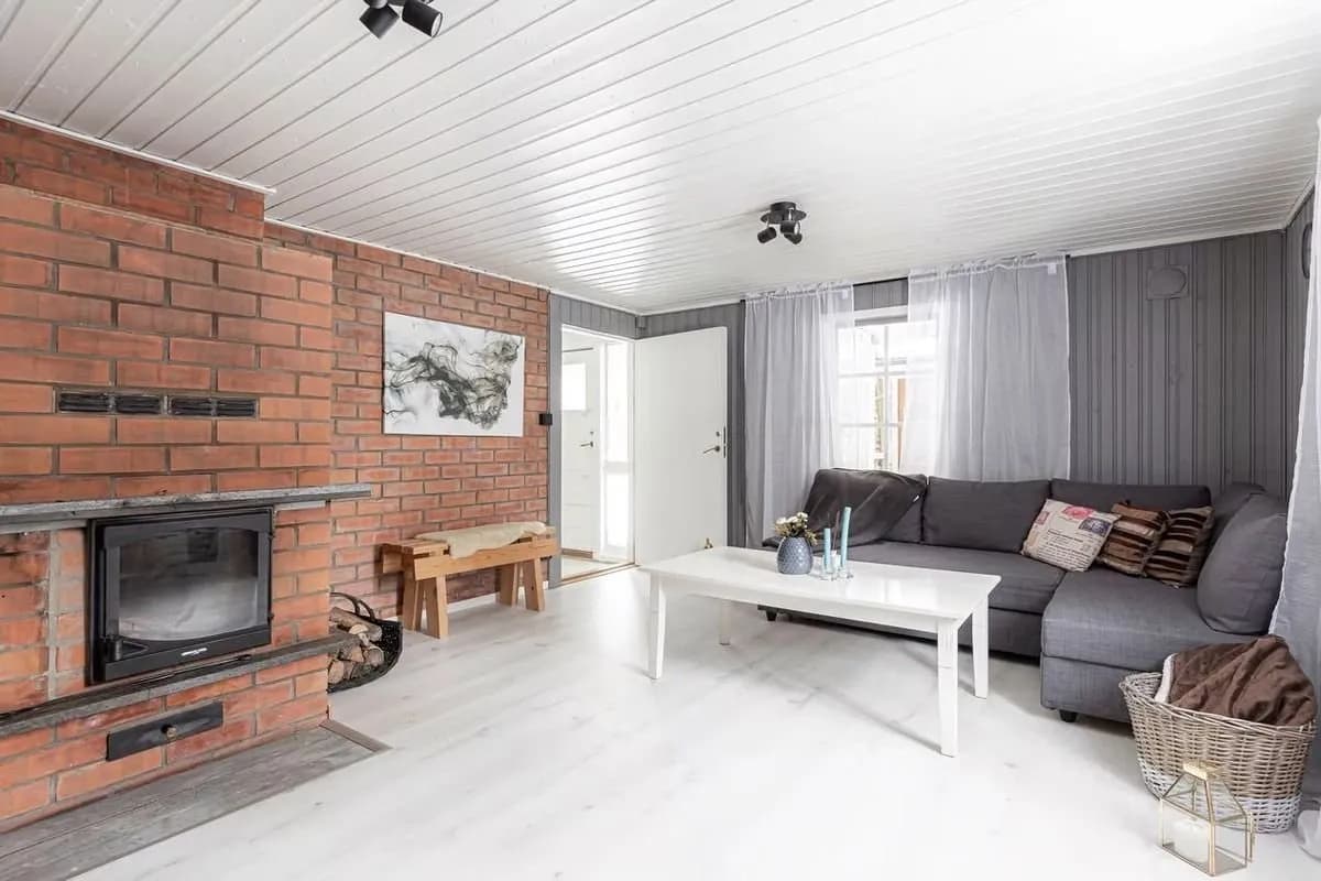 Stuga på Bodavägen i Köping