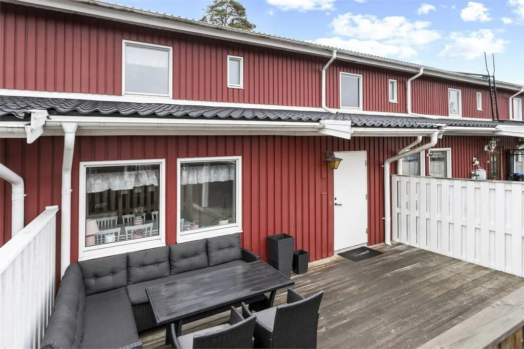 Radhus på Månskensvägen i Tullinge