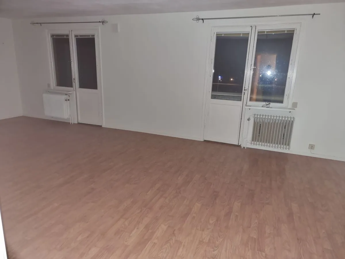 Hyreslägenhet på Brevens bruk i brevens-bruk